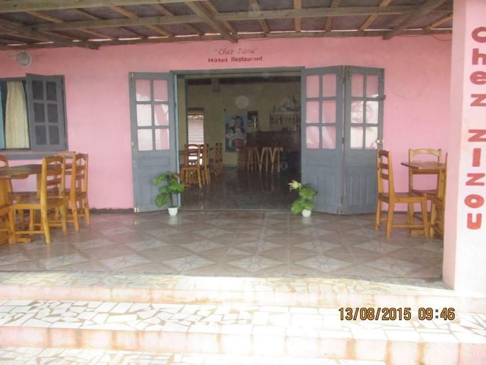 Chez Zizou Manakara Hotel Exterior foto